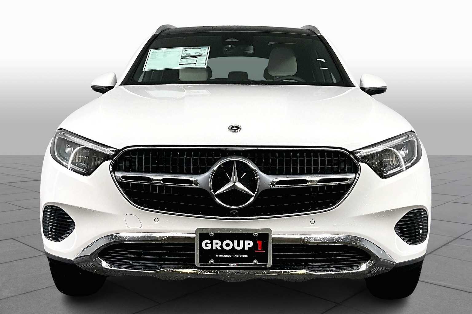 2026 Mercedes Benz GLC 300 4MATIC photo 3