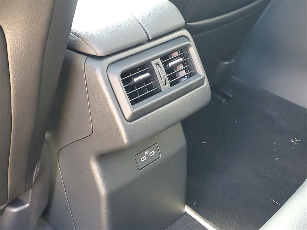 2025 Mazda CX-50 Premium photo 13