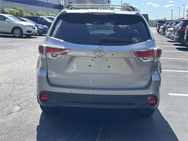 2016 Toyota Highlander Limited photo 3