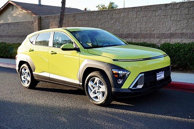 2026 Hyundai Kona SE photo 4
