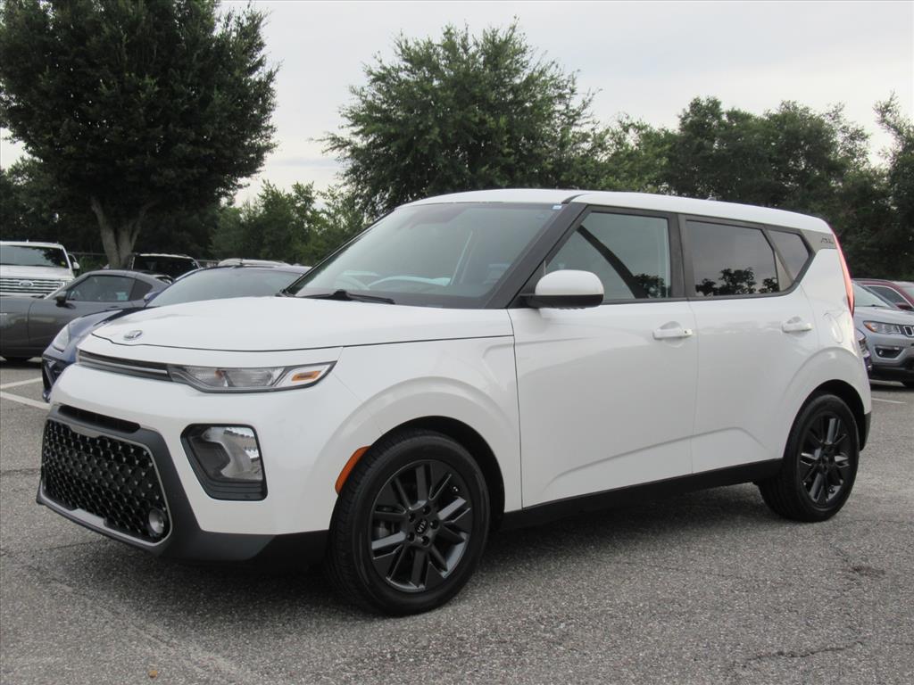 2021 Kia Soul EX photo 2