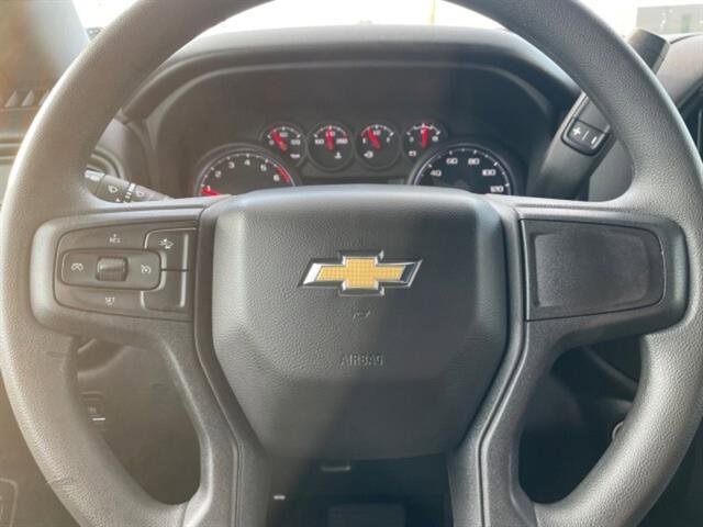 2023 Chevrolet Silverado 1500 Custom photo 15
