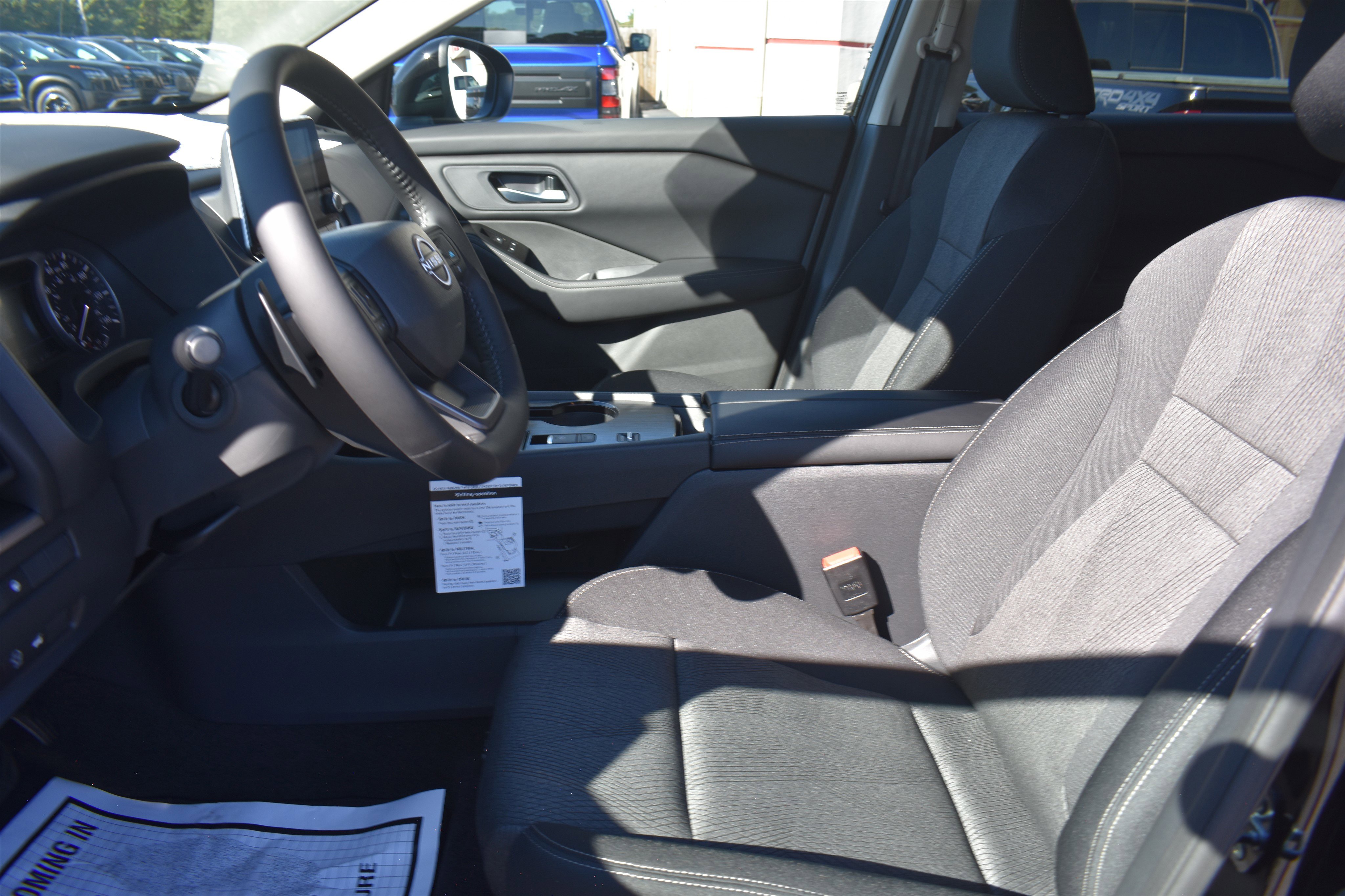 2026 Nissan Rogue SV photo 4