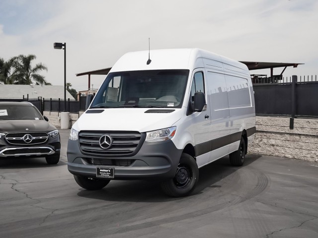 2025 Mercedes-Benz Sprinter Cargo Van