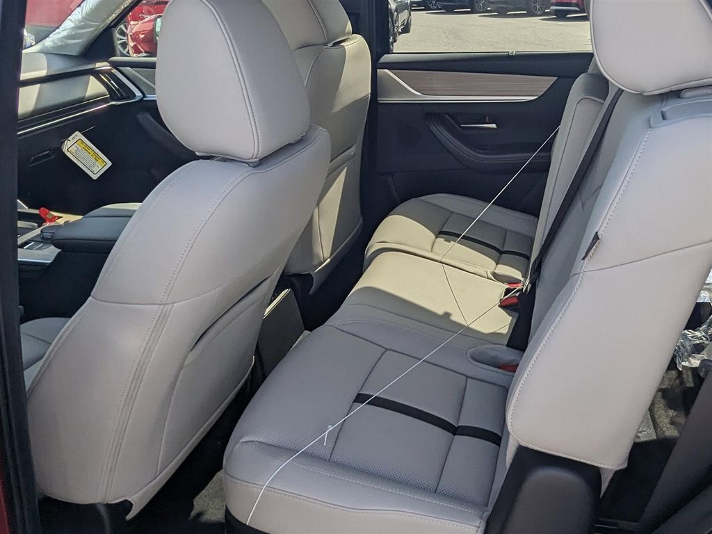 2025 Mazda CX-90 3.3 Turbo Preferred photo 13