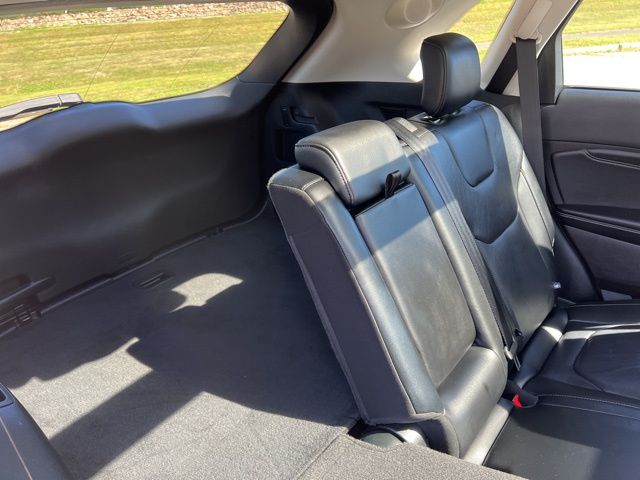 2022 Ford Edge Titanium photo 32