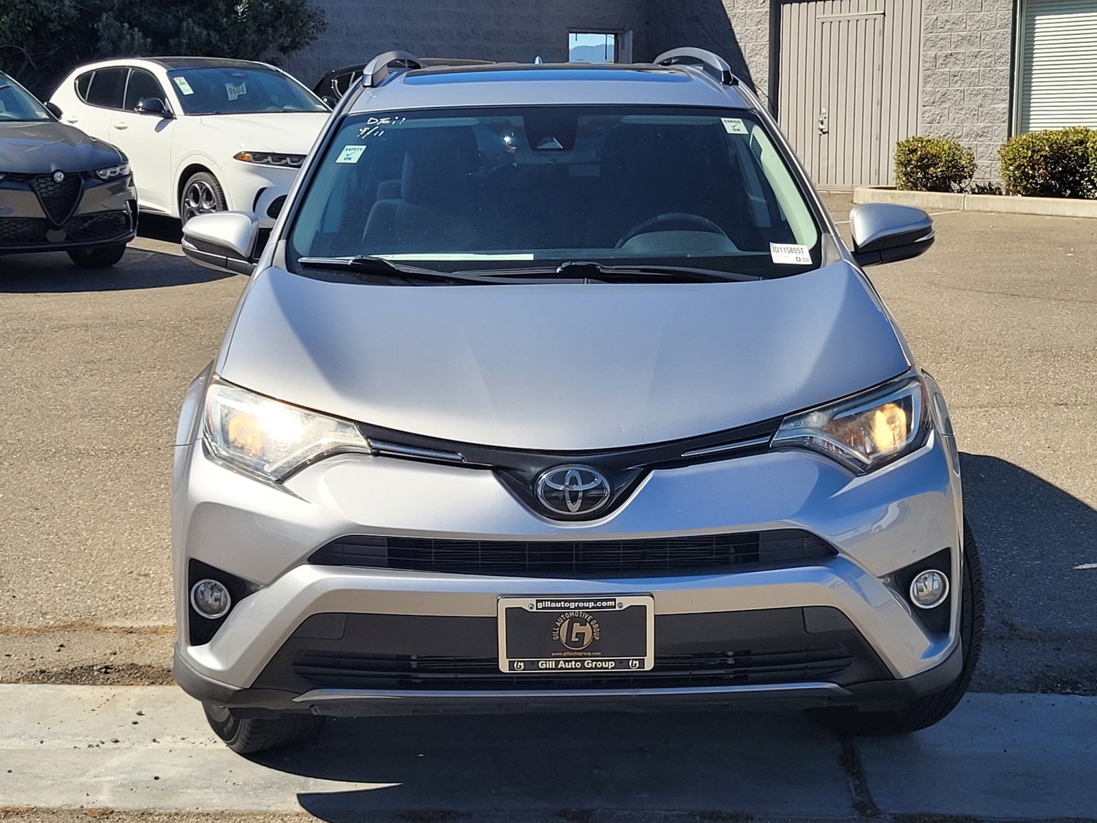 2018 Toyota RAV4 XLE photo 2