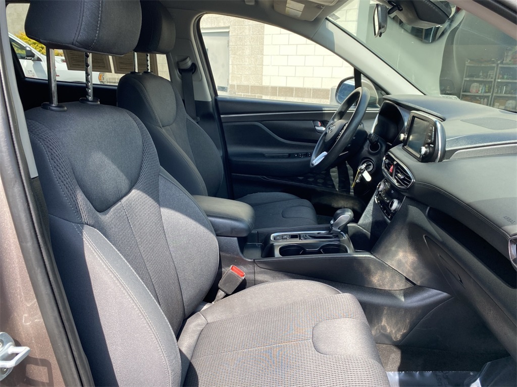 2019 Hyundai Santa Fe SE photo 25