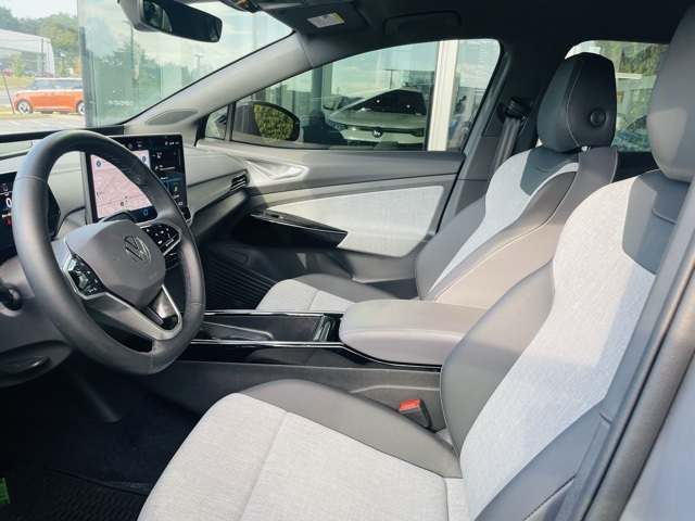 2024 Volkswagen ID.4 Pro photo 3