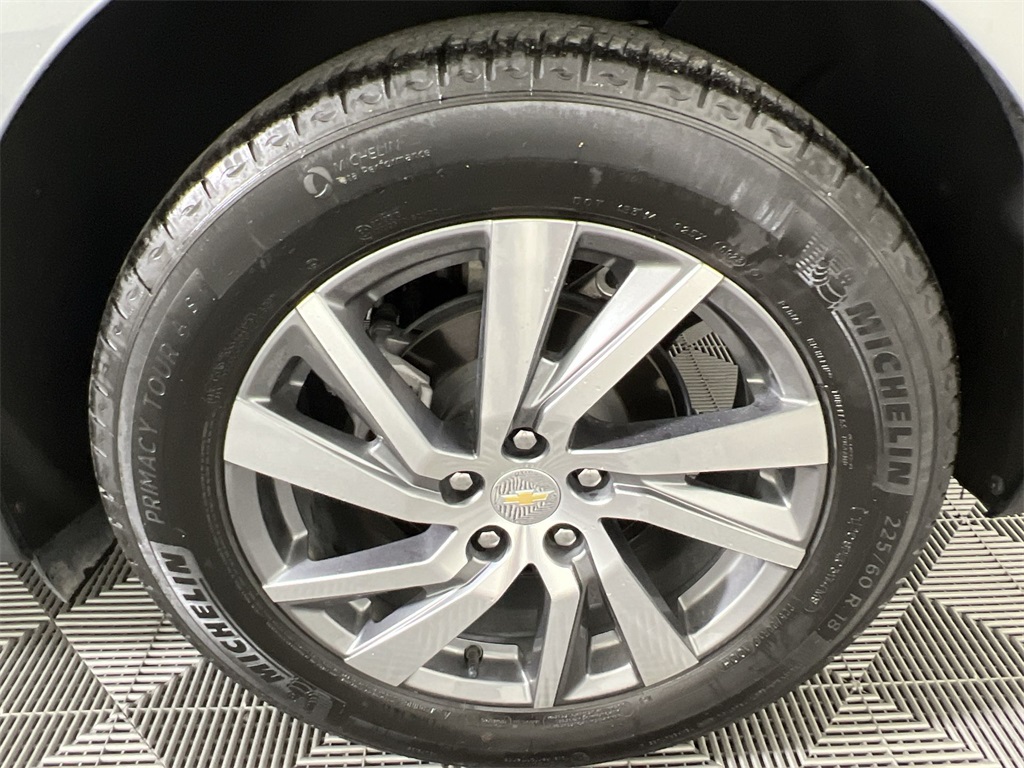 2024 Chevrolet Equinox LT photo 17