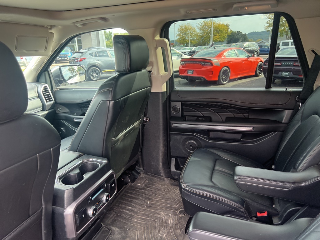 2021 Ford Expedition Platinum photo 13