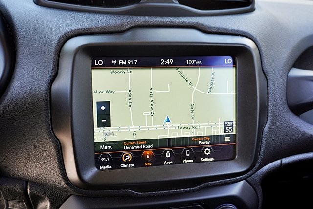 2022 Jeep Renegade Latitude photo 25
