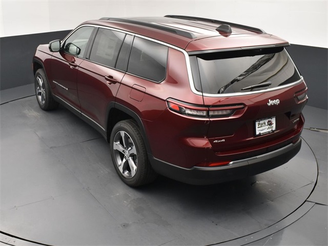 2025 Jeep Grand Cherokee Limited photo 14