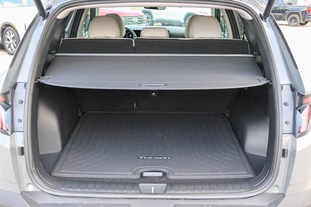 New 2025 Gray Hyundai SEL Convenience FWD image 6