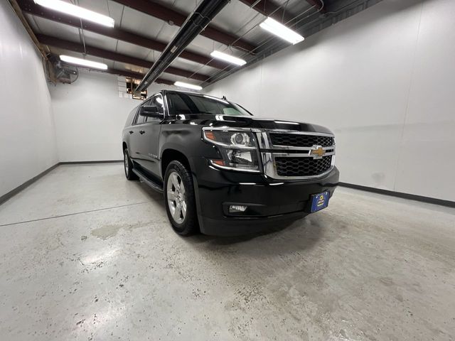 2017 Chevrolet Suburban LT photo 2