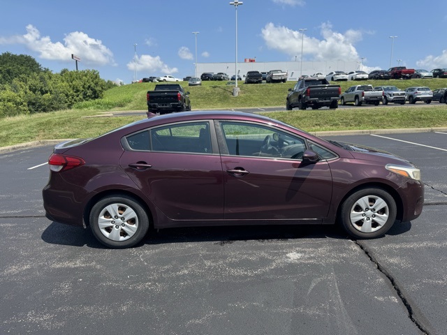 Used 2017 Kia Forte LX with VIN 3KPFK4A79HE013338 for sale in Dry Ridge, KY