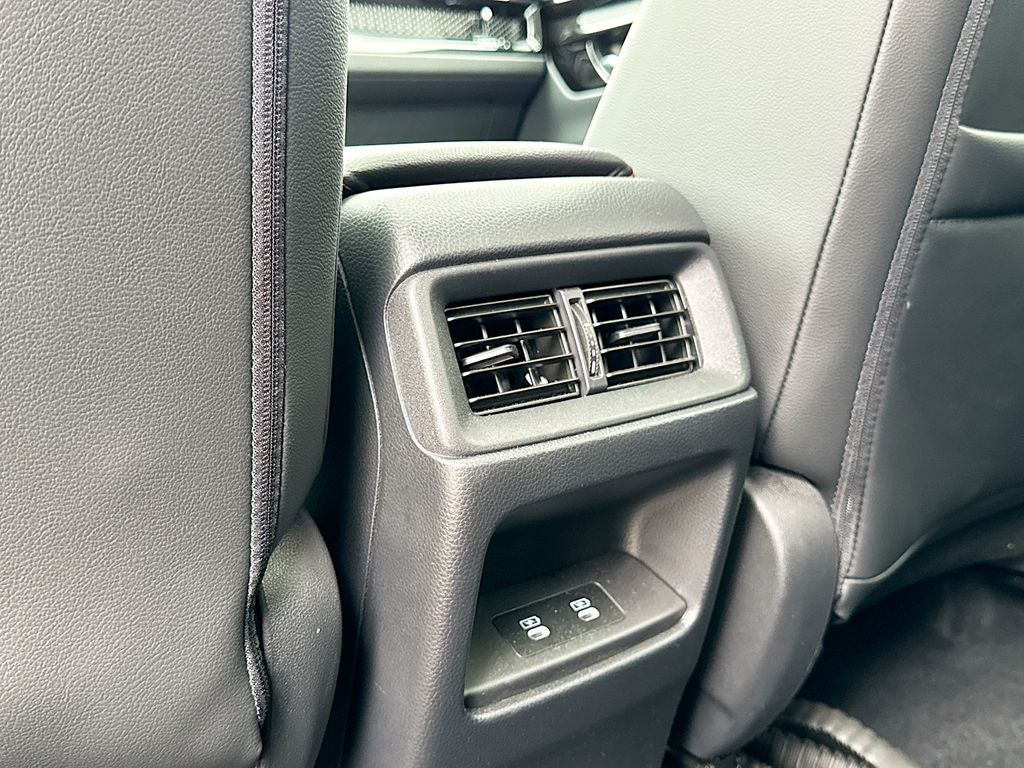 2024 Honda CR-V Hybrid Sport Touring photo 33