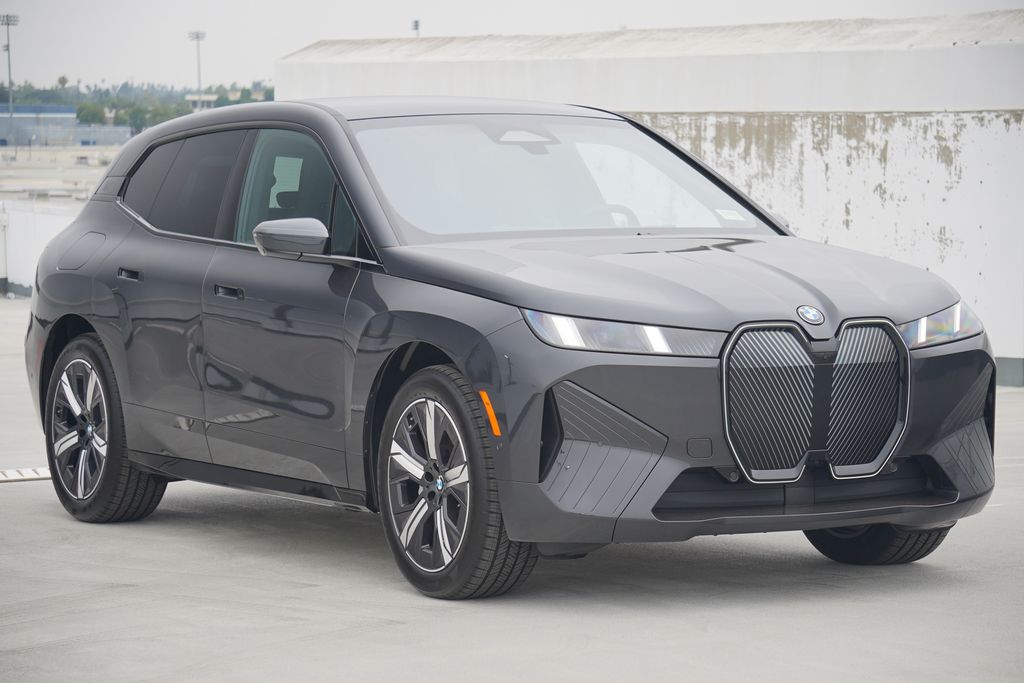 2026 Bmw iX photo 3