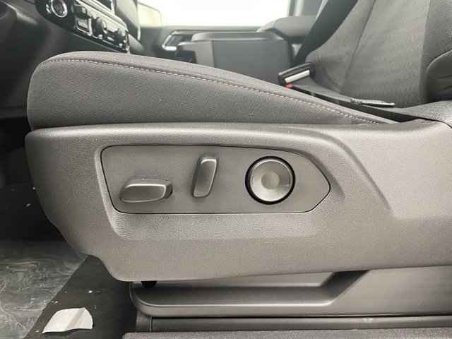 2025 Chevrolet Silverado 1500 LT photo 9
