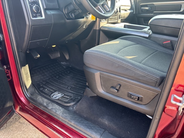 2021 Ram 1500 Classic Warlock photo 12