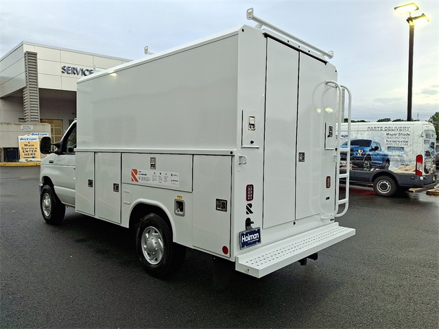 2026 Ford E-350 Base photo 4