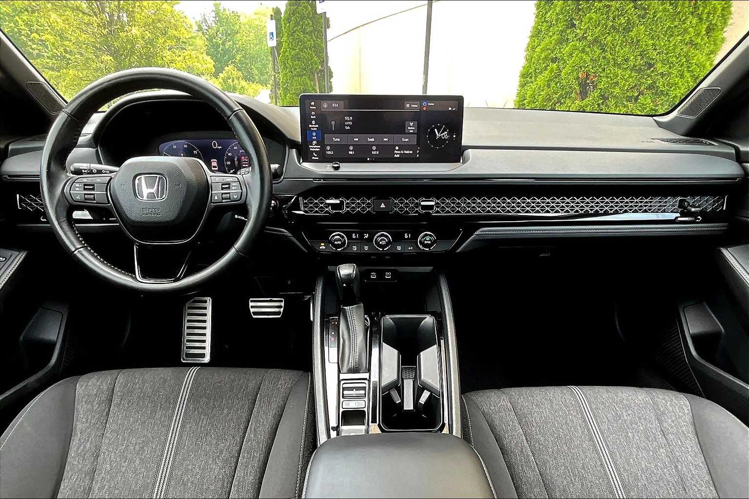 2023 Honda Accord Hybrid Sport photo 14