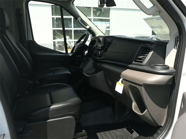 2025 Ford Transit Cargo Van photo 4