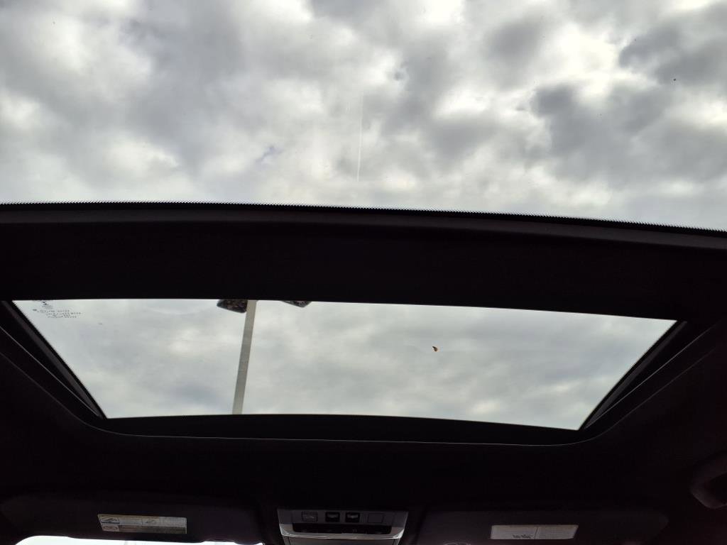 2023 Mitsubishi Outlander SEL photo 3