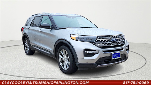 2023 Ford Explorer Limited's photo