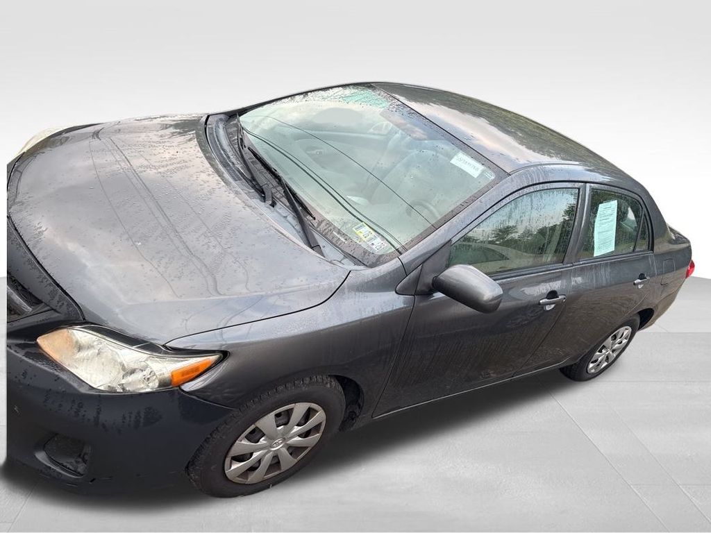Used 2013 Toyota Corolla S with VIN 2T1BU4EE2DC960781 for sale in North Huntingdon, PA