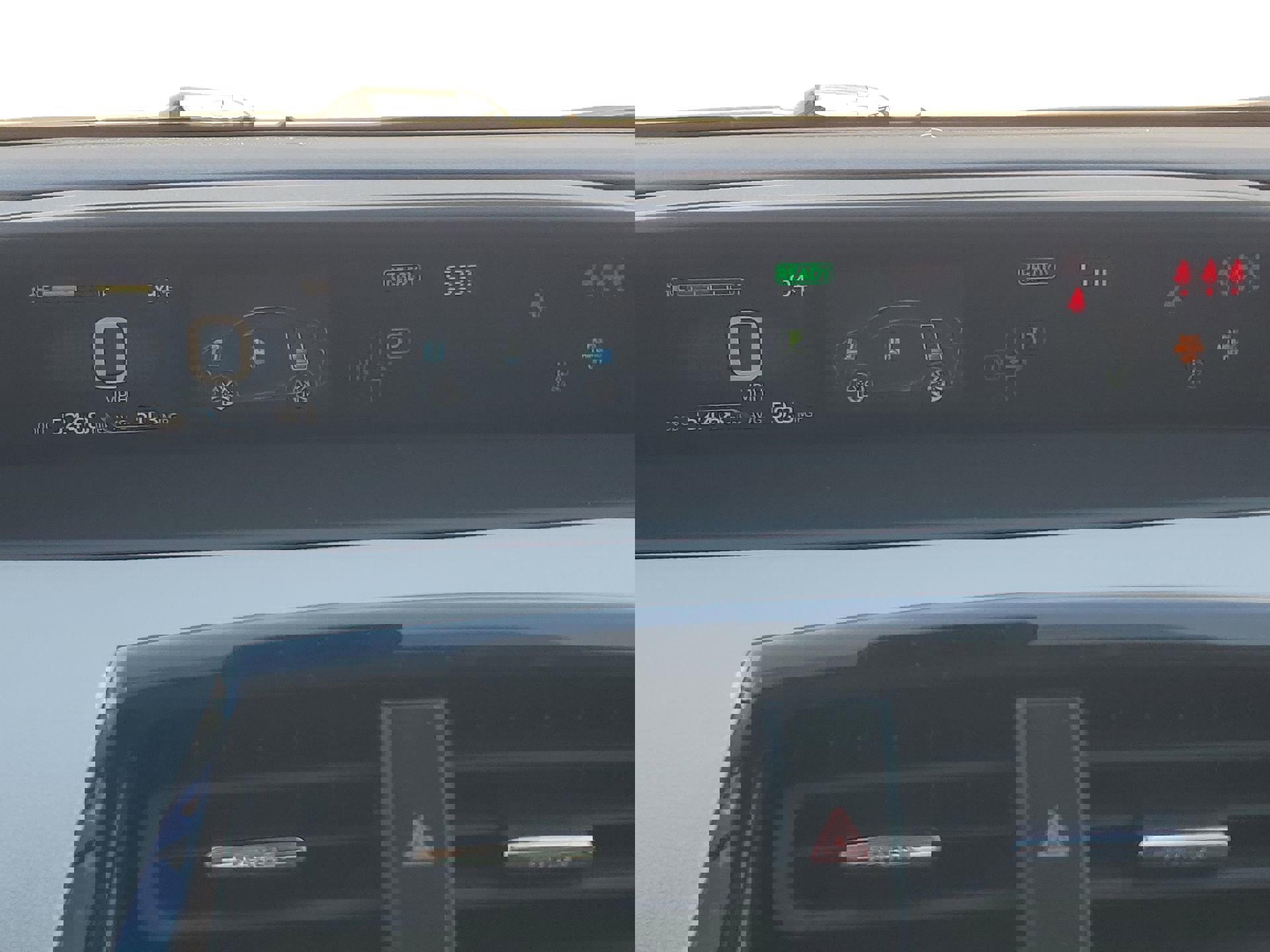 2022 Toyota Prius L photo 28