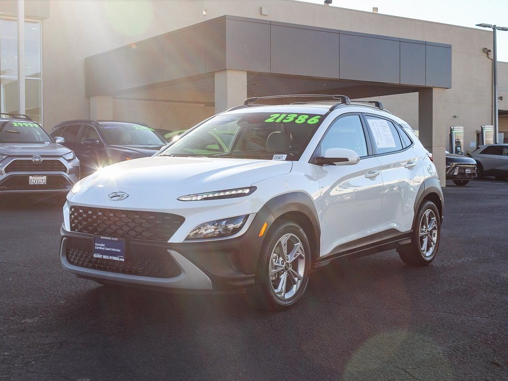 2023 Hyundai Kona SEL photo 3
