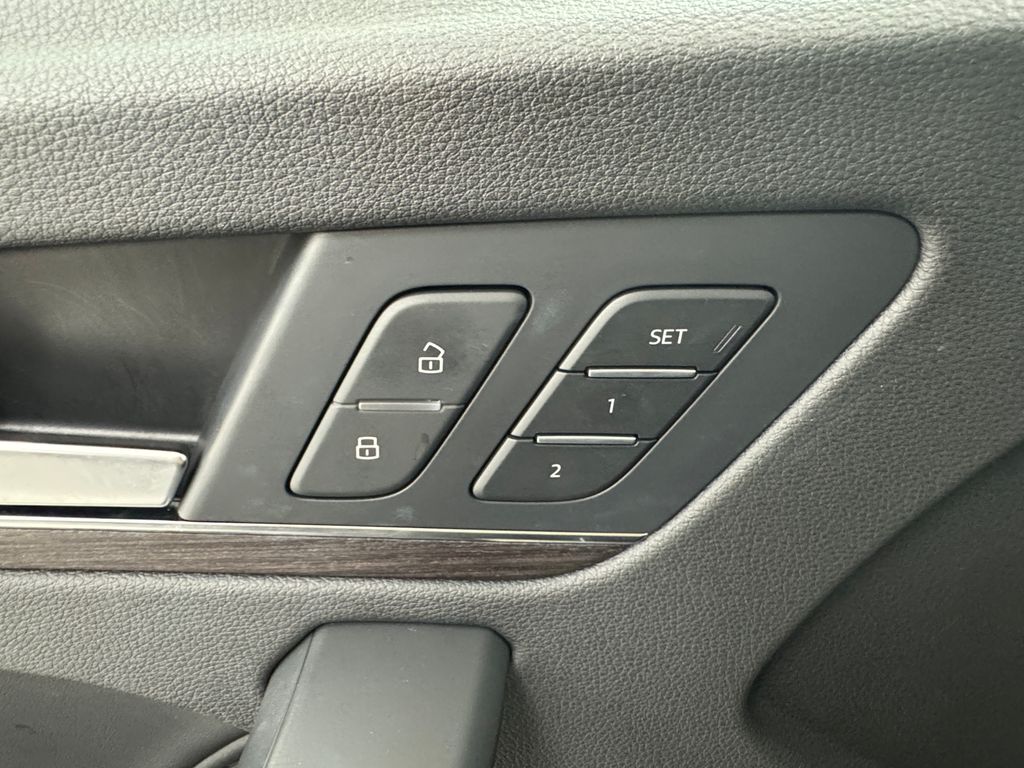 2021 Audi Q5 45 Premium Plus photo 27