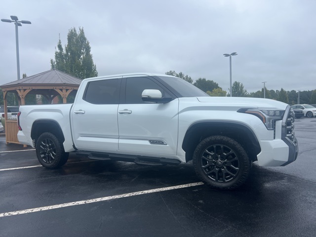 2025 Toyota Tundra Platinum photo 4