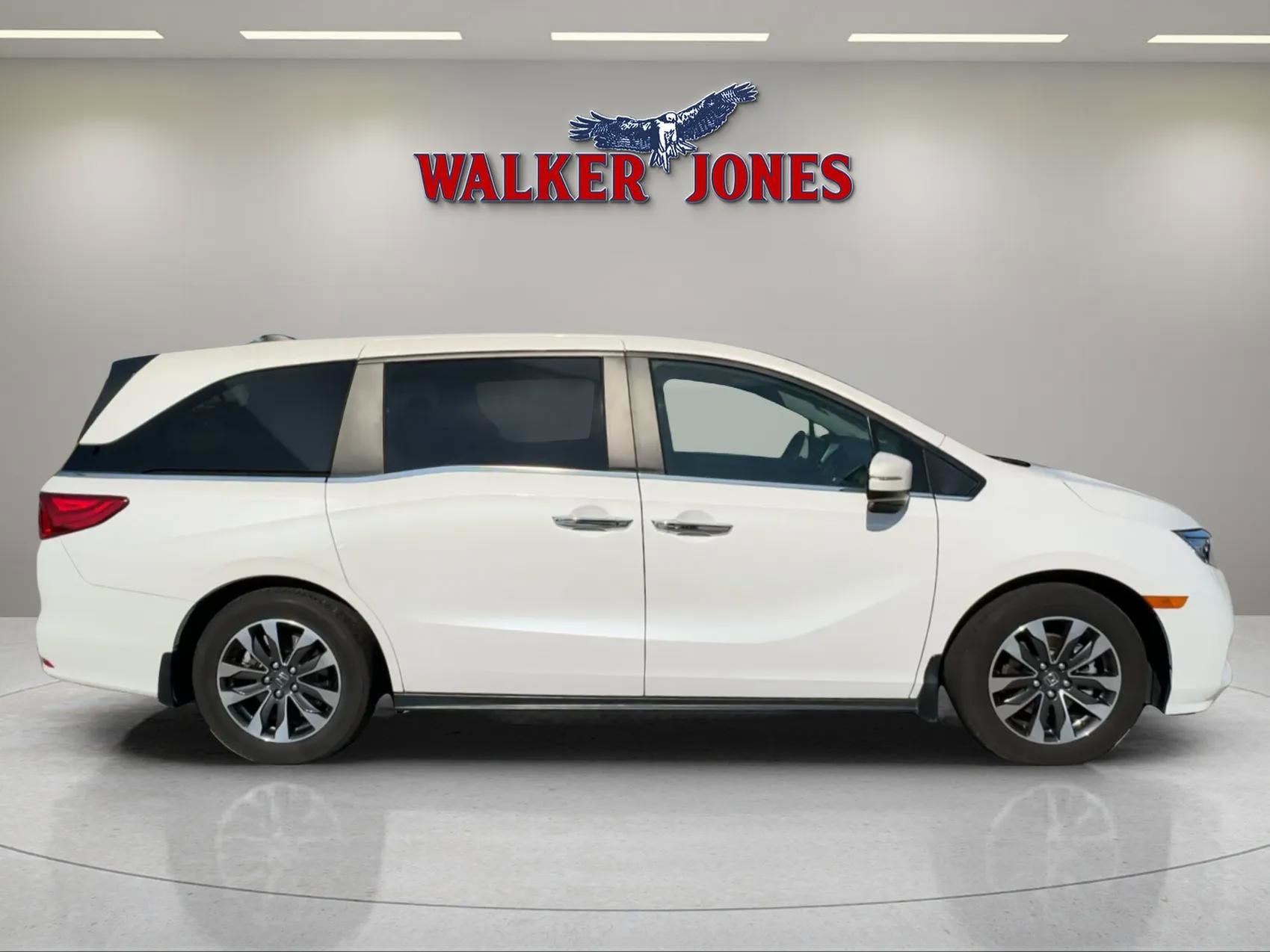 2024 Honda Odyssey EX-L photo 2