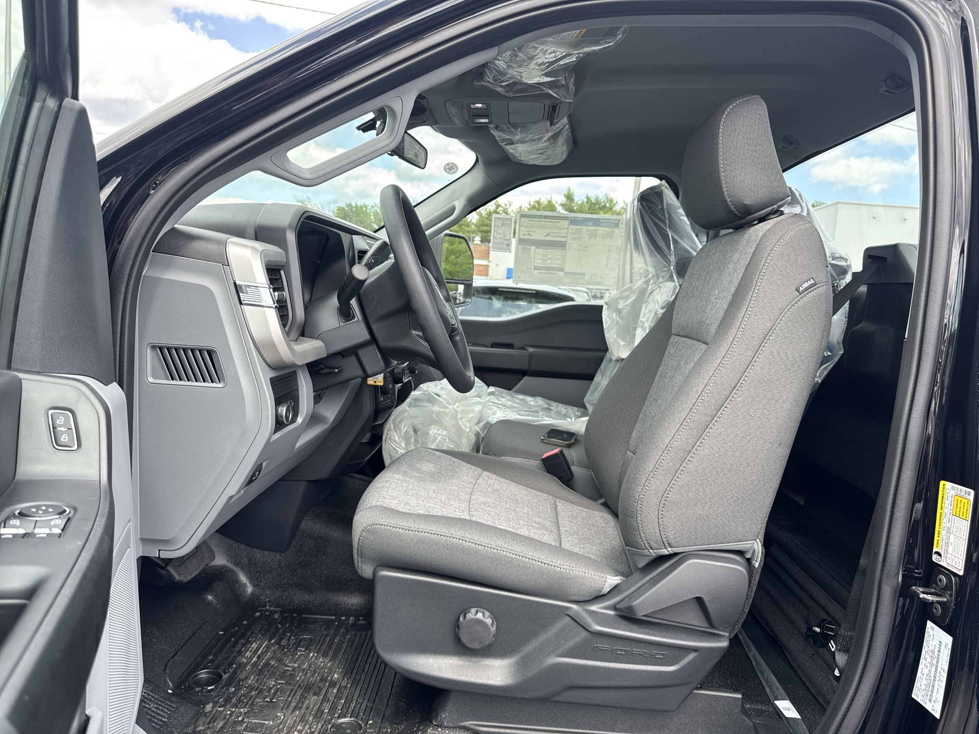 2025 Ford F-250 XL photo 5
