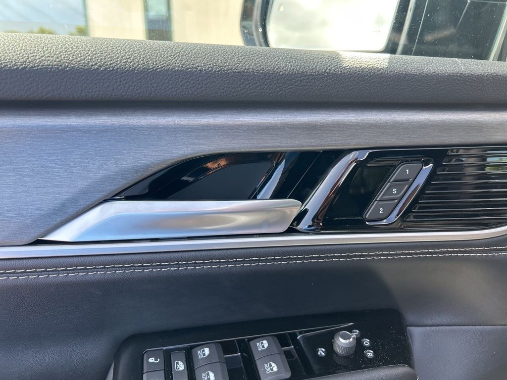 2025 Jeep Wagoneer Series II photo 36