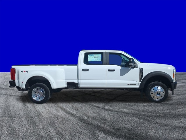 2026 Ford F-450 photo 3