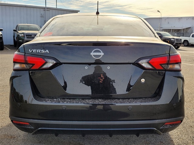 2025 Nissan Versa S photo 4