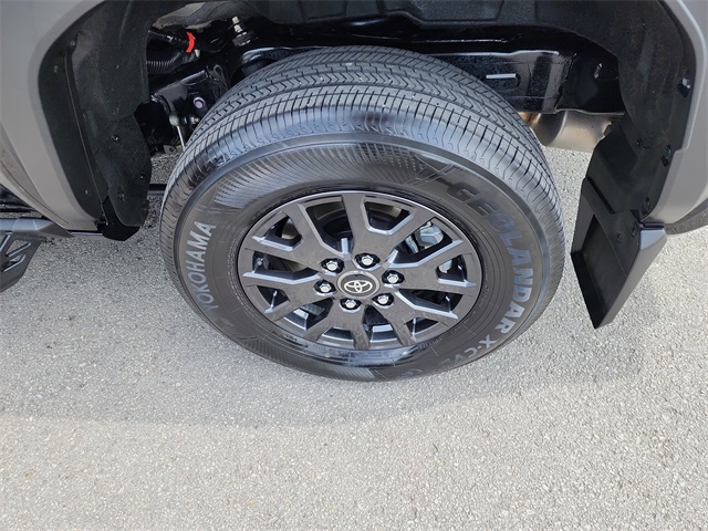 2025 Toyota 4Runner SR5 4WD photo 34