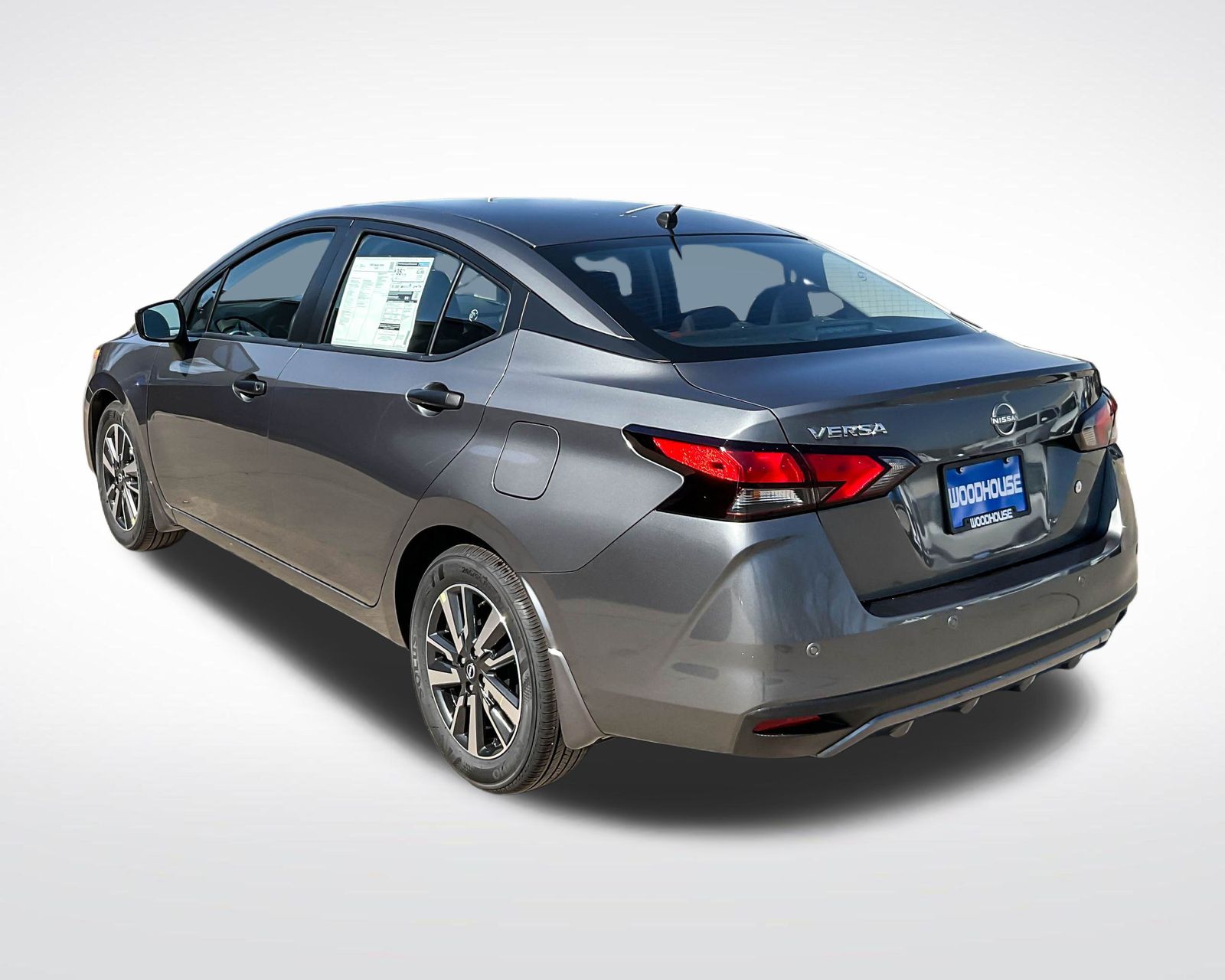 2025 Nissan Versa 1.6 S photo 7