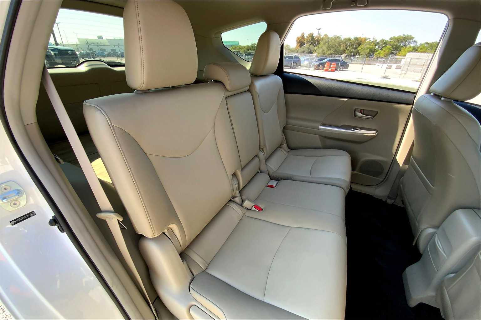 2012 Toyota Prius V Five photo 18