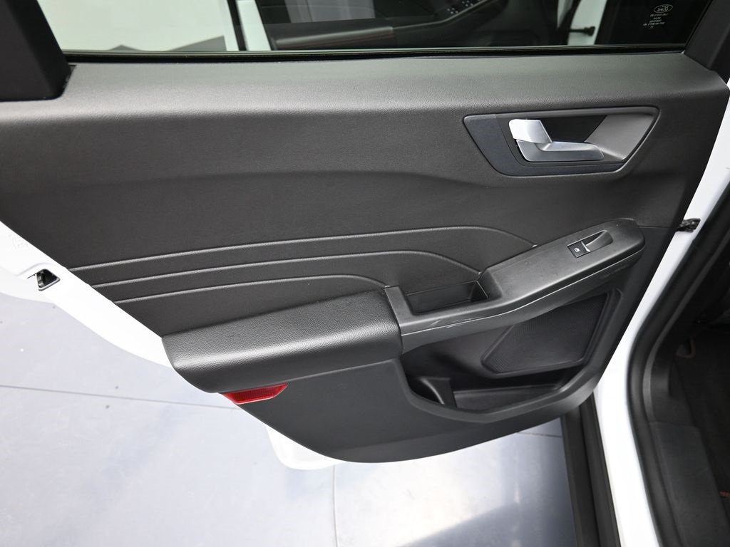 2023 Ford Escape ST-Line photo 19