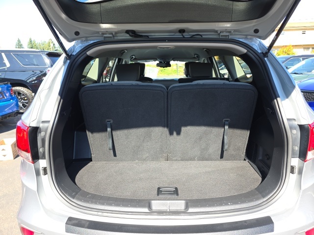 2017 Hyundai Santa Fe SE photo 25