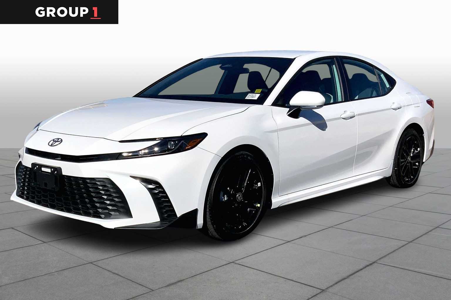 2026 Toyota Camry SE's photo