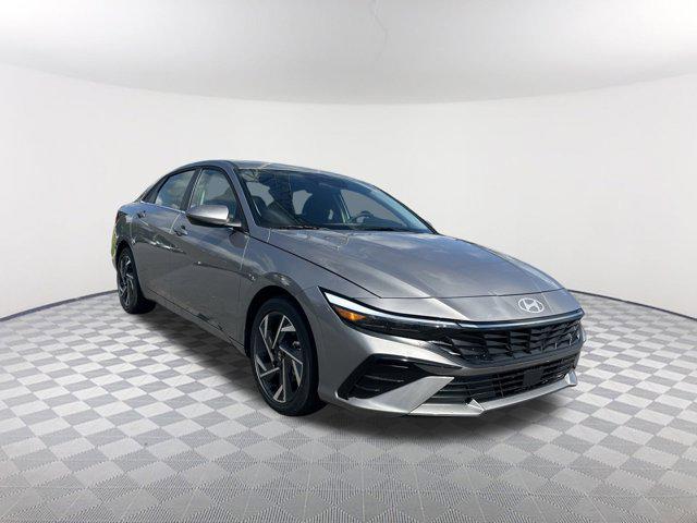 2025 Hyundai Elantra SEL Convenience photo 3