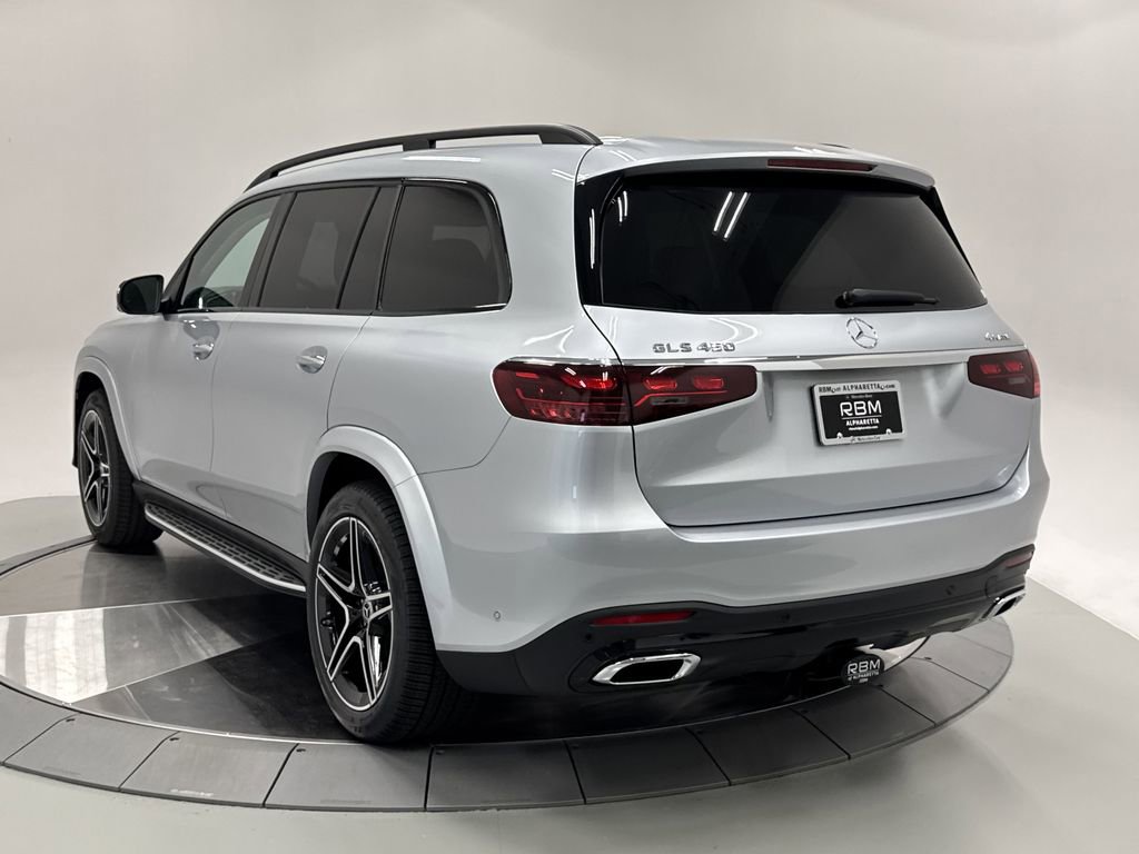 2026 Mercedes Benz GLS 450 4MATIC photo 3