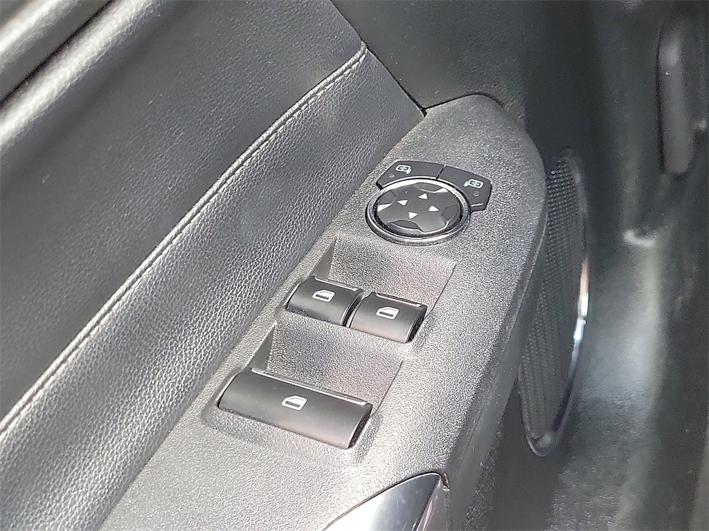 2023 Ford Mustang EcoBoost Premium photo 13