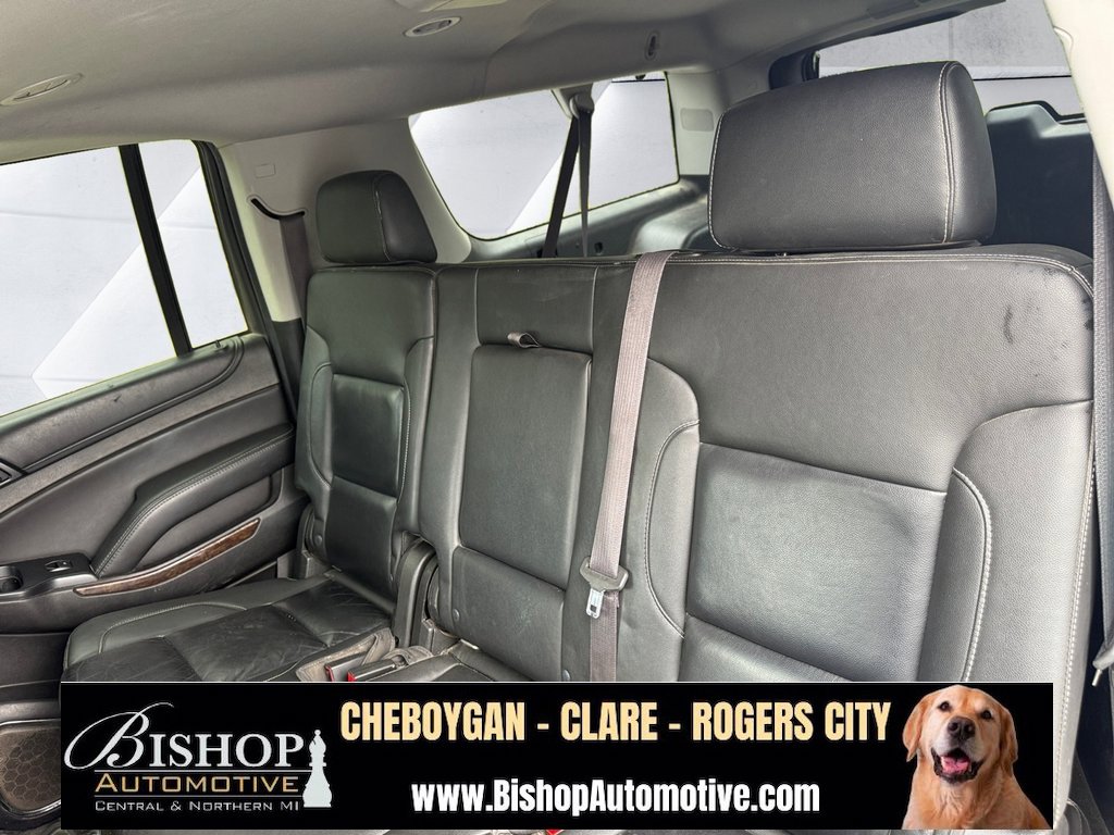2016 Chevrolet Suburban LT photo 19