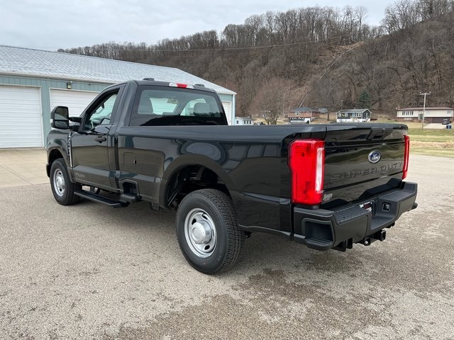 2025 Ford F-350 XL photo 3